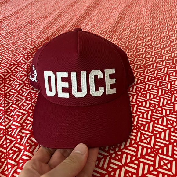G/FORE Burgundy Deuce (PINEHURST No 2) Hat - Picture 1 of 3